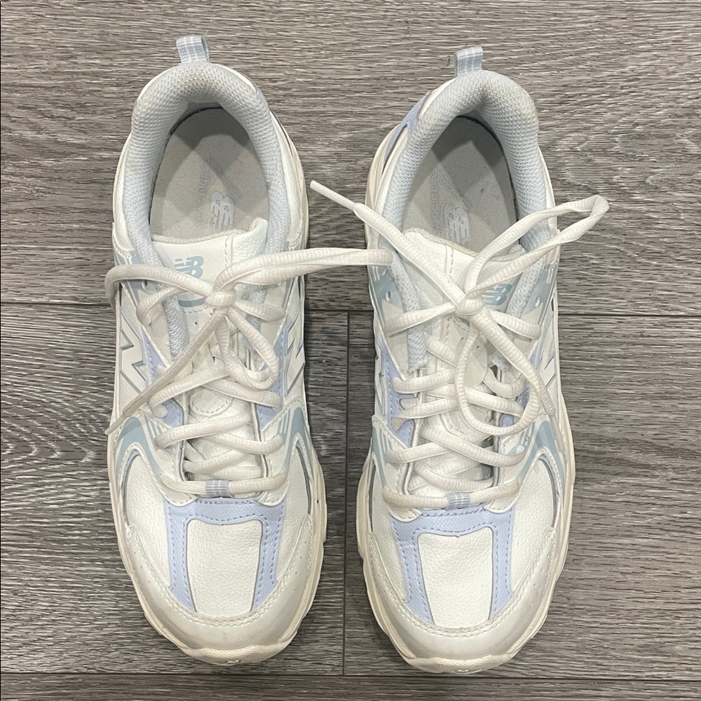 New Balance Women's White and Light Blue Athletic Sneakers